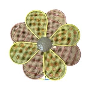 Wired flower wine bottle top